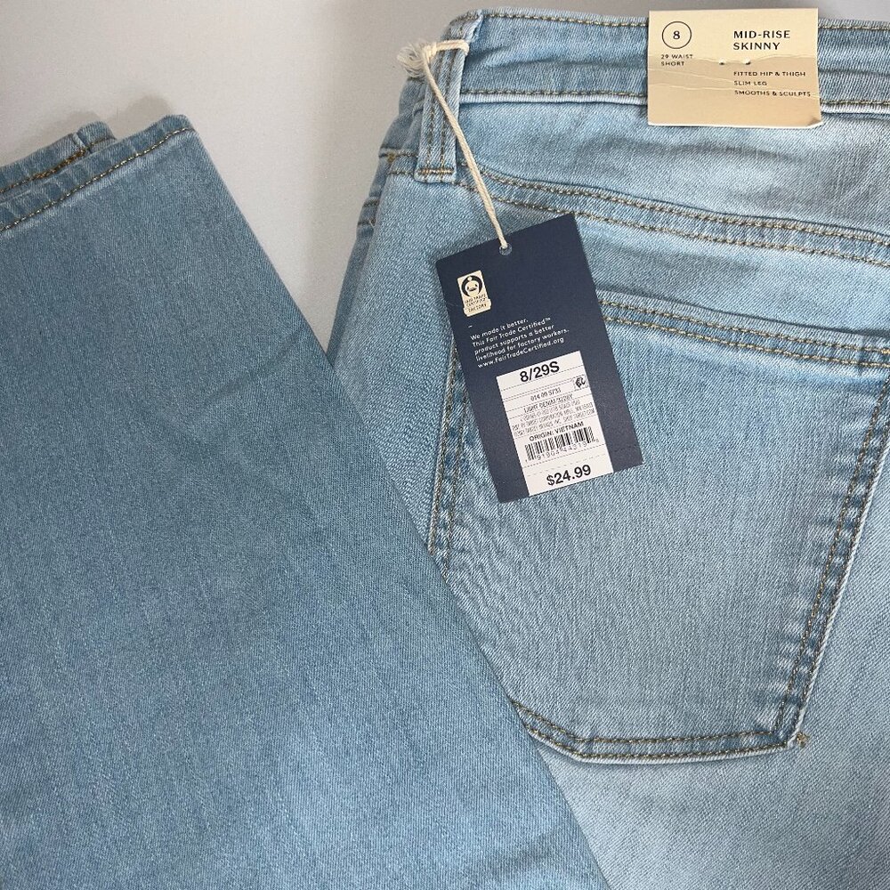 ***BRAND NEW*** Universal Thread Light Wash Denim Mid-Rise Skinny Jeans, 8/29S
